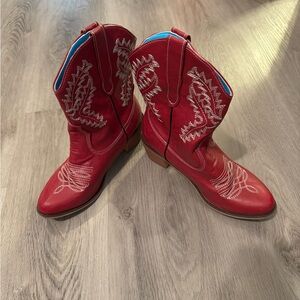 Red Western Cowboy Boots with Embroidery